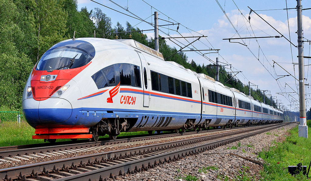 Резултат с изображение за „високоскоростният влак Р-200.“"