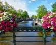 Плаване с кауза по каналите на Амстердам