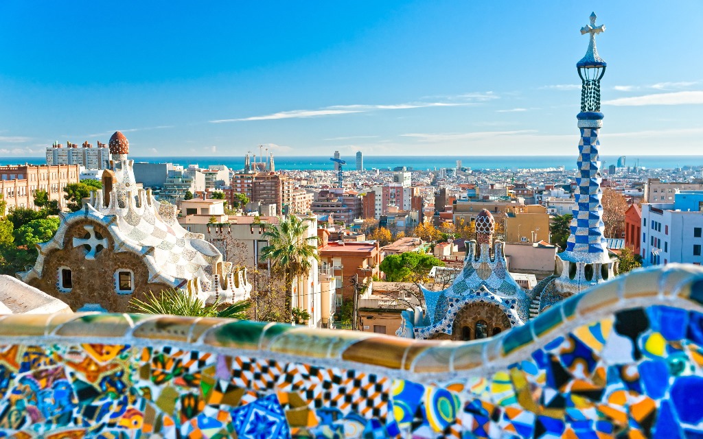 Барселона - индивидуално пътуване със самолет