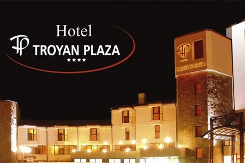 Зимна приказка в Троянския Балкан -  хотел Троян Плаза 4*