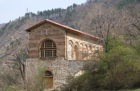 Бачковски манастир и Кръстова гора - еднодневна екскурзия с автобус