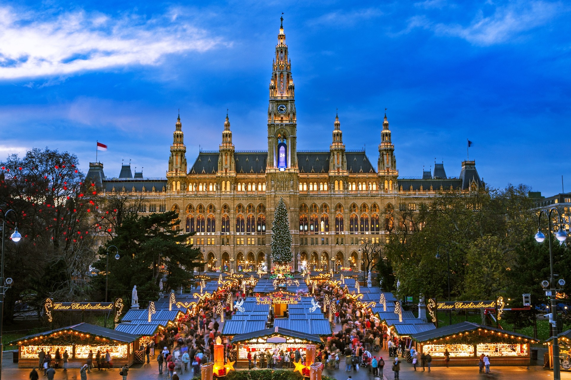 Коледен шопинг във Виена - столицата с най-красива Коледна украса