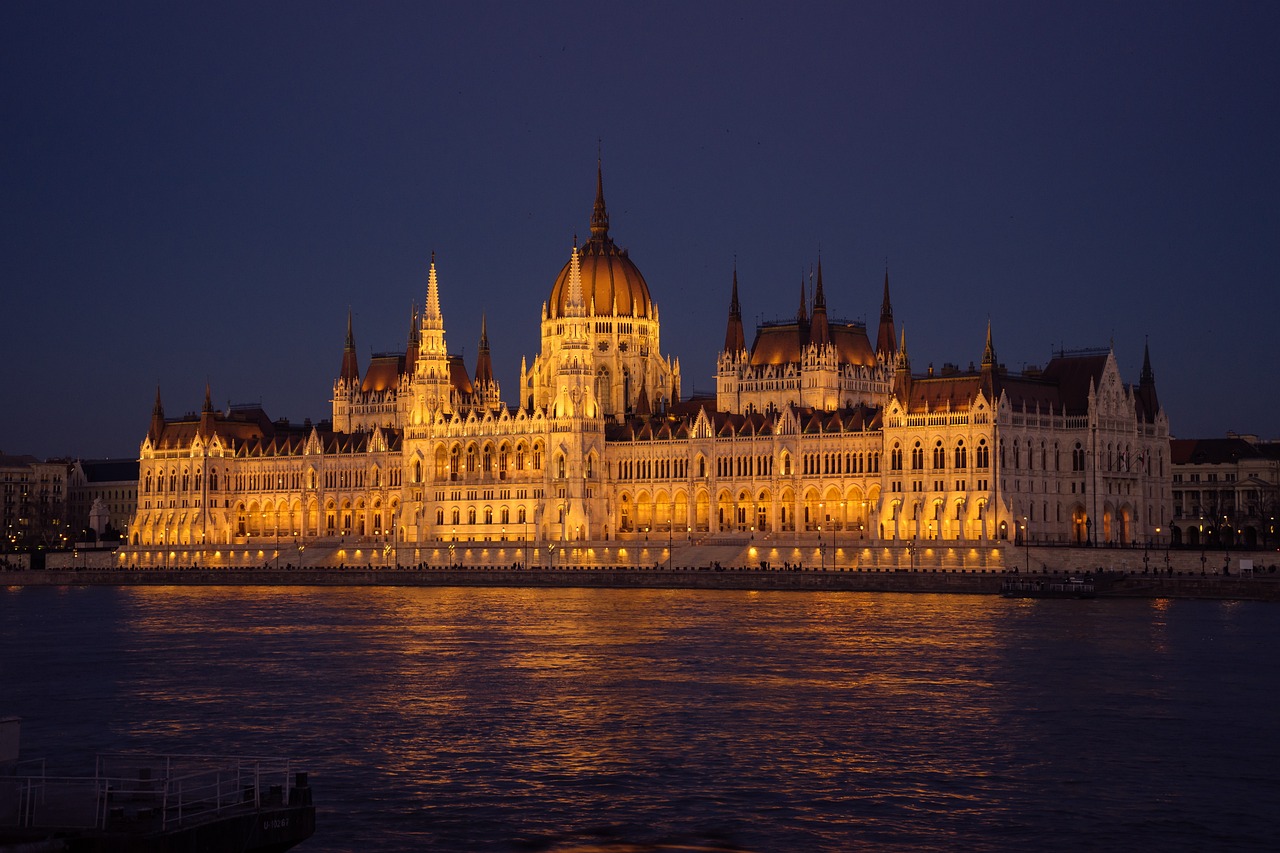 Ранни записвания: септемврийски празници в Будапеща със самолет