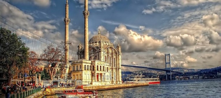 Автобусна екскурзия до Истанбул с настаняване в 2 и 3* хотели в района на лалели