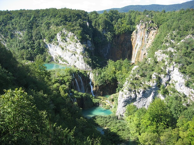 Плитвички Езера -Загреб Любляна – Пещерата Постойна – Замъка Предяма