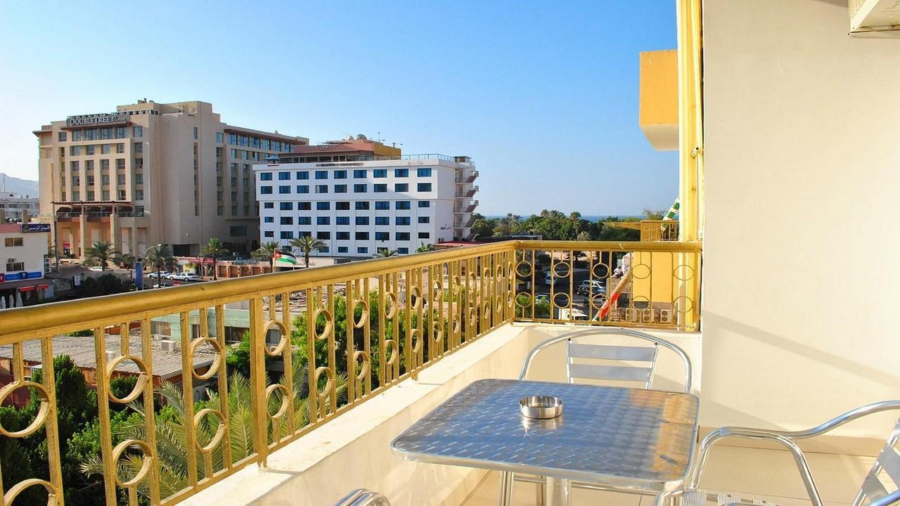 Плаж и вълнуващи екскурзии в Йордания с полет от София - Al Qidra Hotel and Suites Aqaba 3*