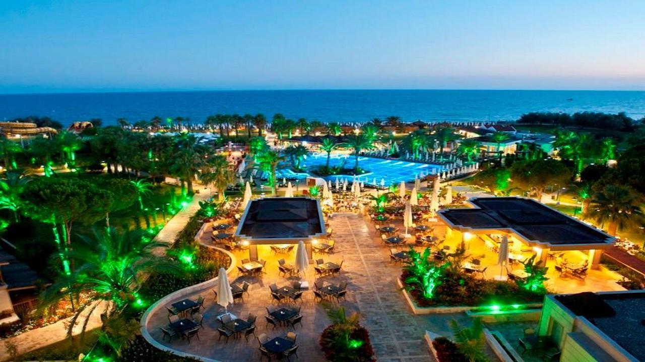 Crystal TAT Beach Golf Resort and SPA - Почивка в Анталия с чартърен полет от София
