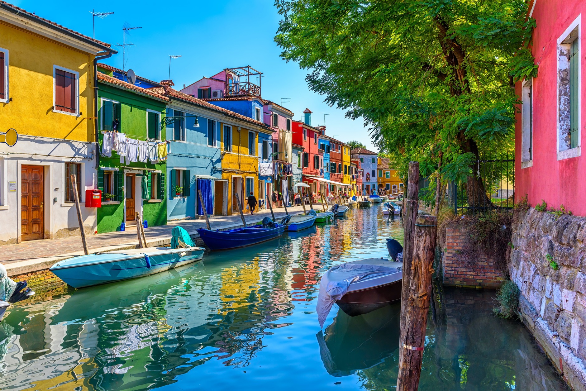 Екскурзия кътчета от Рая:  Венеция - Мурано - Бурано - Милано и Изола Белла