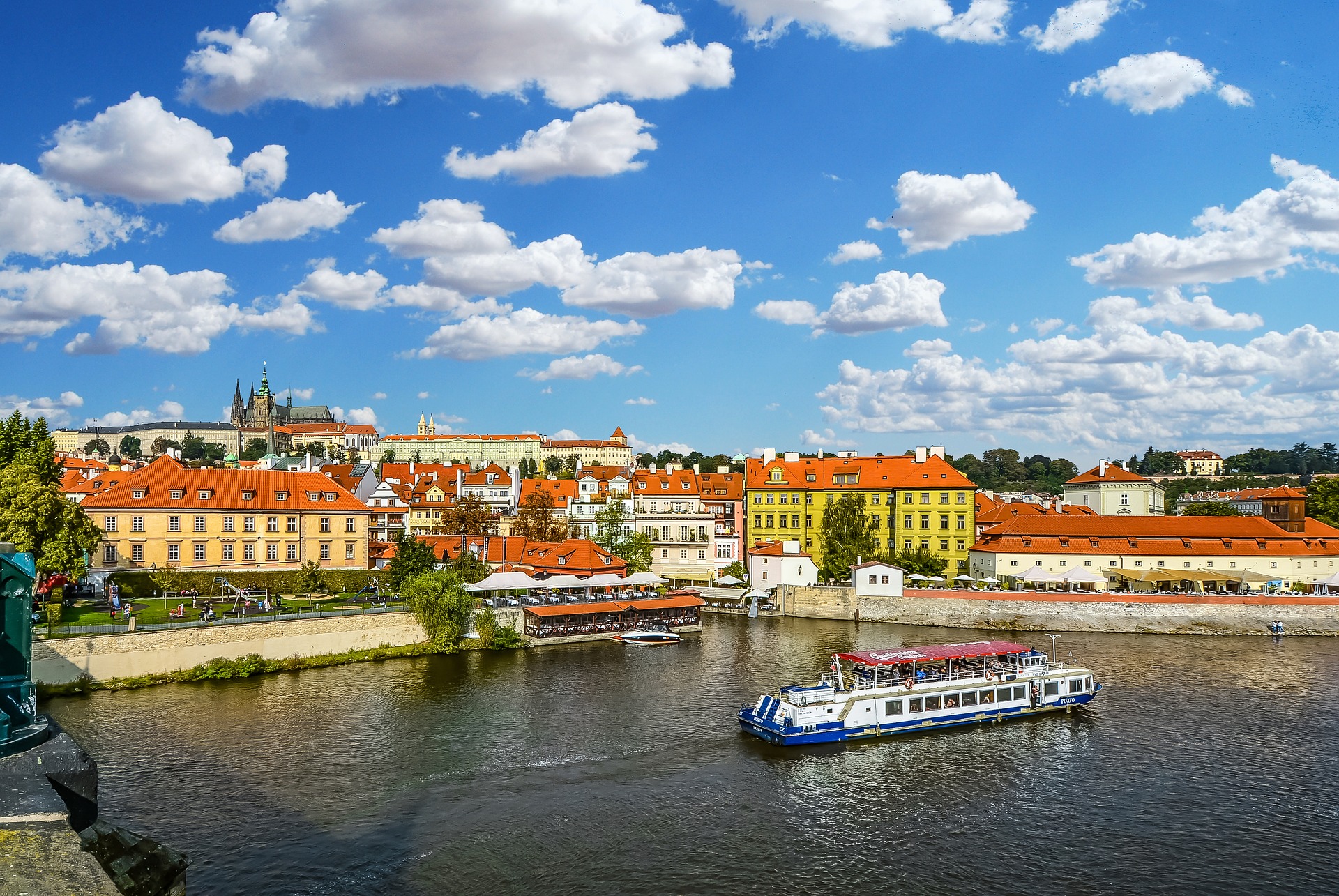 Красотата на Чехия - Карлови Вари - Чешки замъци - Златна Прага - от Варна