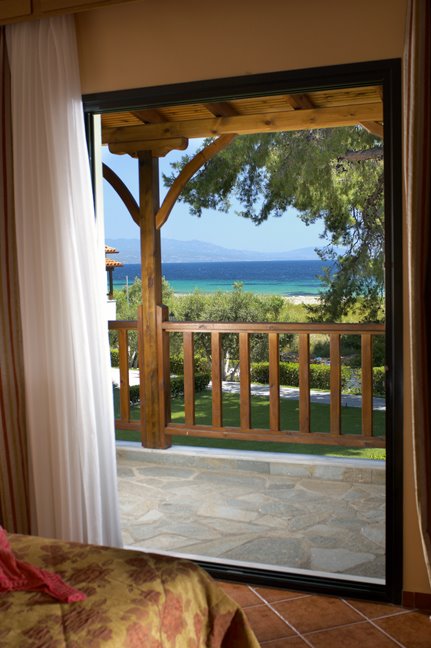 Морска почивка в хотел BLUE DOLPHIN 4*,  Гърция