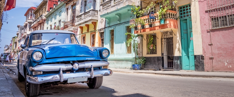 Куба - ретро носталгия и карибски плажове