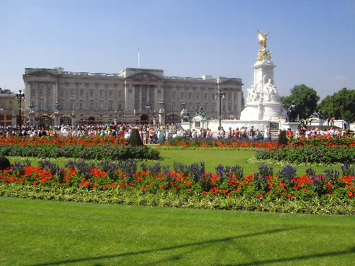Бъкингамският дворец - Лондон