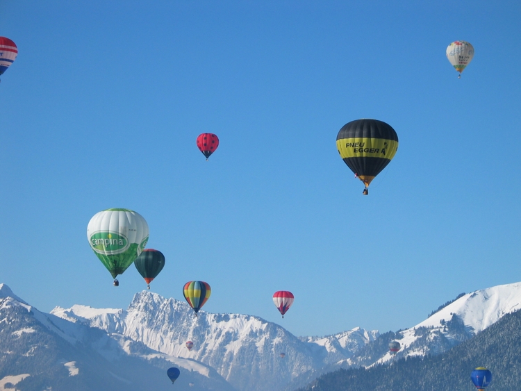 Зимен алпийски фестивал на балоните - Швейцария